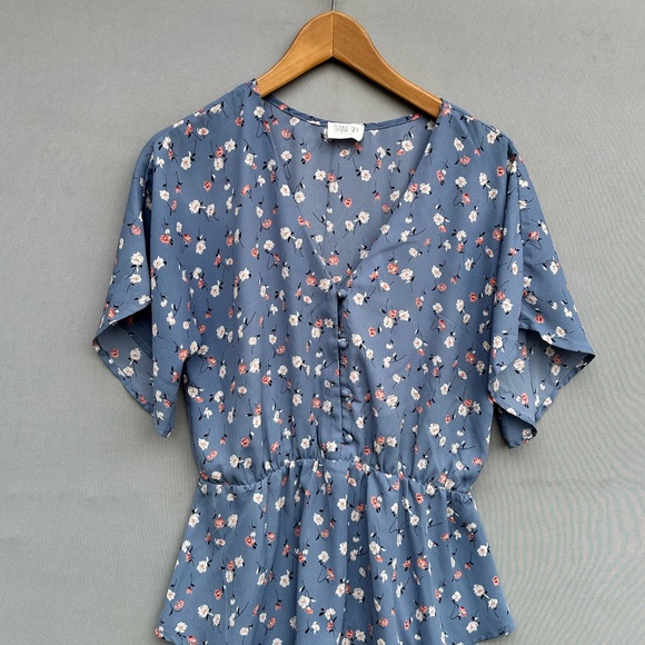 🎉5 for $45🎉 Sienna Sky top blouse shirt size L - Picture 2 of 7